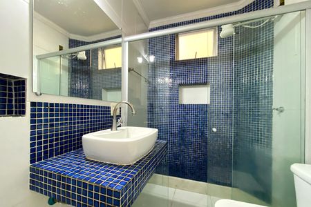 Apartamento à venda com 226m², 4 quartos e 1 vaga Apartamento à venda com 226m², 4 quartos e 1 vagaBanheiro