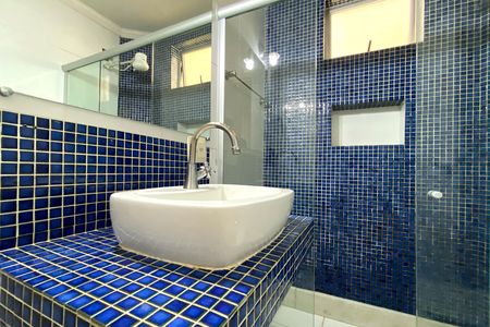 Apartamento à venda com 226m², 4 quartos e 1 vaga Apartamento à venda com 226m², 4 quartos e 1 vagaBanheiro