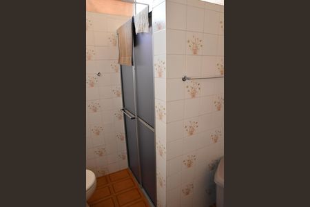 Casa à venda com 265m², 2 quartos e 3 vagas Casa à venda com 265m², 2 quartos e 3 vagasBanheiro social