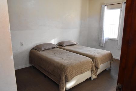 Casa à venda com 265m², 2 quartos e 3 vagas Casa à venda com 265m², 2 quartos e 3 vagasQuarto 2