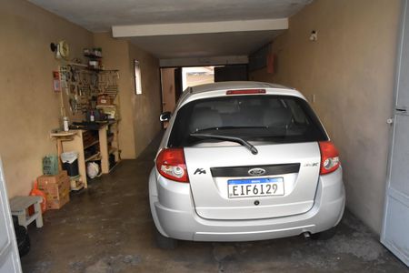Casa à venda com 265m², 2 quartos e 3 vagas Casa à venda com 265m², 2 quartos e 3 vagasGaragem