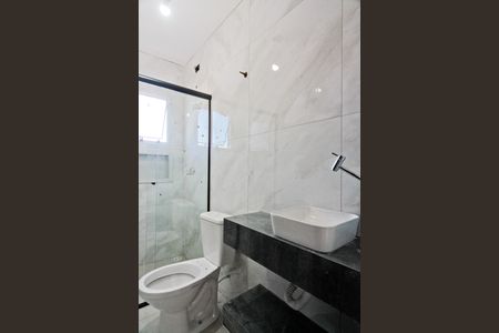 Banheiro de casa para alugar com 1 quarto, 35m² em Vila Penteado, São Paulo