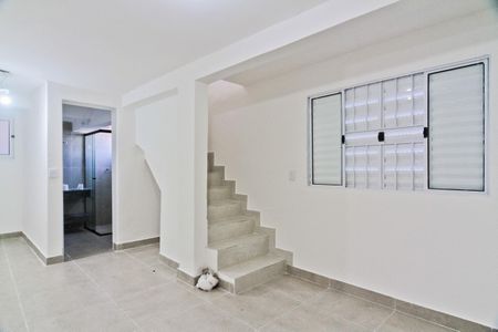Quarto de casa para alugar com 1 quarto, 45m² em Vila Penteado, São Paulo