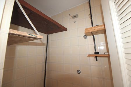Apartamento à venda com 58m², 2 quartos e 1 vagaÁrea de Serviço - Banheiro