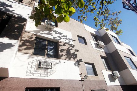 Plaquinha de apartamento para alugar com 1 quarto, 35m² em Santa Cecília, Porto Alegre