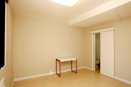 Quarto Suíte de apartamento para alugar com 1 quarto, 35m² em Santa Cecília, Porto Alegre