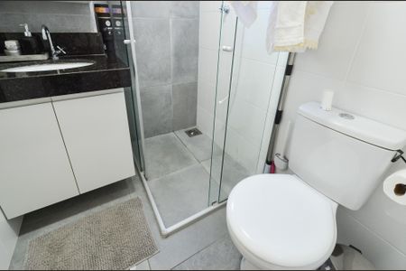 Banheiro social de apartamento para alugar com 2 quartos, 67m² em São Geraldo, Belo Horizonte