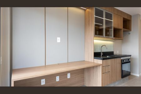 Sala/Cozinha de kitnet/studio para alugar com 1 quarto, 28m² em Pinheiros, São Paulo