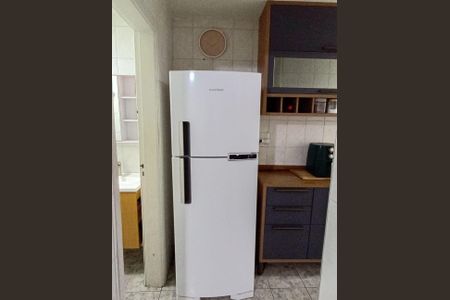 Cozinha de apartamento para alugar com 1 quarto, 40m² em Guilhermina, Praia Grande