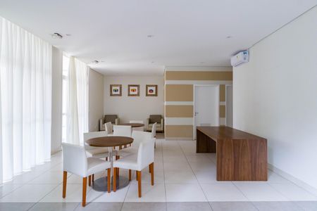 Apartamento à venda com 55m², 2 quartos e 1 vagaÁrea comum