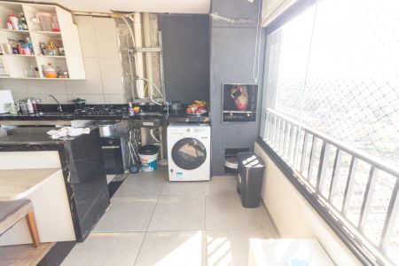 Apartamento à venda com 57m², 2 quartos e 1 vaga Apartamento à venda com 57m², 2 quartos e 1 vagaVaranda