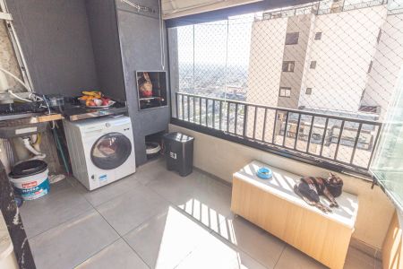 Apartamento à venda com 57m², 2 quartos e 1 vaga Apartamento à venda com 57m², 2 quartos e 1 vagaVaranda