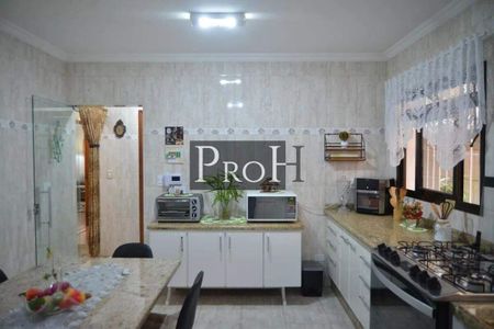 Casa à venda com 3 quartos, 250m² em Jardim Milena, Santo André