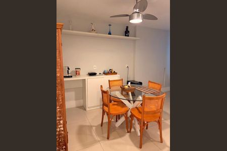Cozinha de apartamento à venda com 4 quartos, 240m² em Icaraí, Niterói