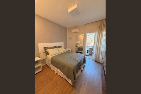 Quarto de apartamento à venda com 4 quartos, 240m² em Icaraí, Niterói