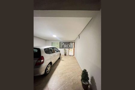 Casa à venda com 157m², 3 quartos e 4 vagas