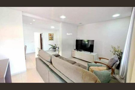 Casa à venda com 294m², 3 quartos e 15 vagas