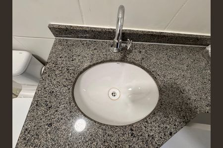 Apartamento para alugar com 65m², 3 quartos e 1 vagaSuíte - Banheiro