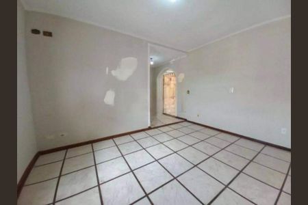 Casa à venda com 150m², 3 quartos e 4 vagas