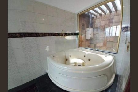 Casa à venda com 150m², 3 quartos e 4 vagas