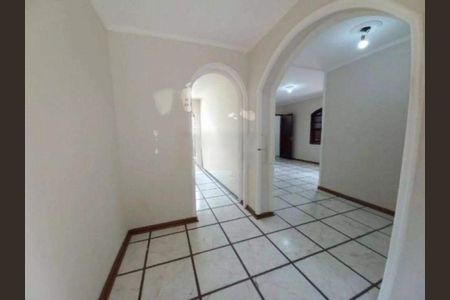 Casa à venda com 150m², 3 quartos e 4 vagas