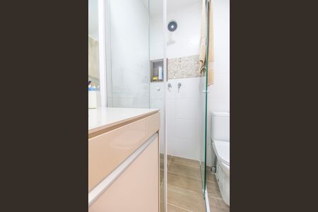 Apartamento à venda com 80m², 2 quartos e 2 vagas Apartamento à venda com 80m², 2 quartos e 2 vagasBanheiro da Suíte