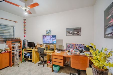 Casa à venda com 400m², 6 quartos e 2 vagas Casa à venda com 400m², 6 quartos e 2 vagasQuarto 2