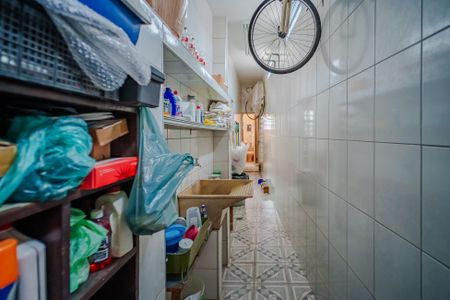 Casa à venda com 400m², 6 quartos e 2 vagas Casa à venda com 400m², 6 quartos e 2 vagasÁrea de Serviço 2