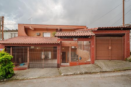 Fachada de casa à venda com 6 quartos, 400m² em Jaguaré, São Paulo