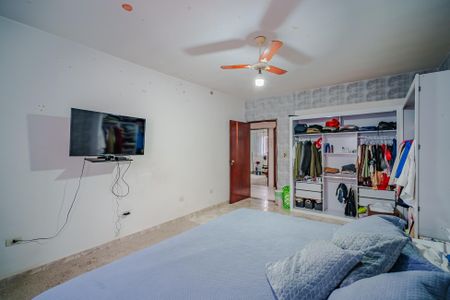 Casa à venda com 400m², 6 quartos e 2 vagas Casa à venda com 400m², 6 quartos e 2 vagasQuarto 3
