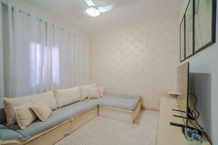 Casa à venda com 400m², 6 quartos e 2 vagas Casa à venda com 400m², 6 quartos e 2 vagasSala