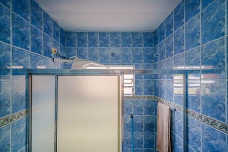 Casa à venda com 400m², 6 quartos e 2 vagas Casa à venda com 400m², 6 quartos e 2 vagasBanheiro 2