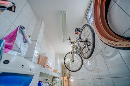 Casa à venda com 400m², 6 quartos e 2 vagas Casa à venda com 400m², 6 quartos e 2 vagasÁrea de Serviço 2