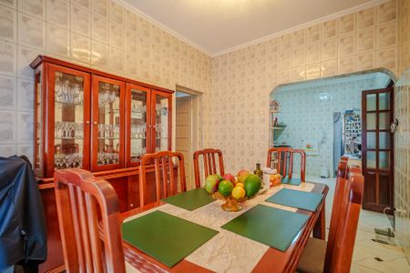 Casa à venda com 400m², 6 quartos e 2 vagas Casa à venda com 400m², 6 quartos e 2 vagasSala de Jantar