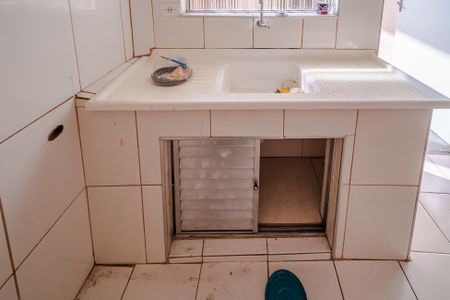 Casa à venda com 400m², 6 quartos e 2 vagas Casa à venda com 400m², 6 quartos e 2 vagasCozinha Casa 2