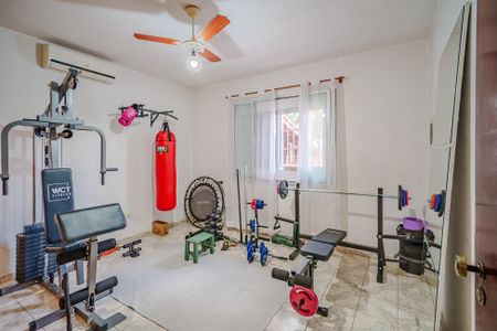 Casa à venda com 400m², 6 quartos e 2 vagas Casa à venda com 400m², 6 quartos e 2 vagasQuarto 1