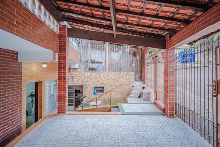Casa à venda com 400m², 6 quartos e 2 vagas Casa à venda com 400m², 6 quartos e 2 vagasGaragem