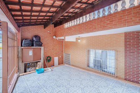 Casa à venda com 400m², 6 quartos e 2 vagas Casa à venda com 400m², 6 quartos e 2 vagasGaragem