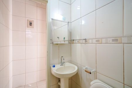 Casa à venda com 400m², 6 quartos e 2 vagas Casa à venda com 400m², 6 quartos e 2 vagasBanheiro Casa 2
