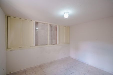 Casa à venda com 400m², 6 quartos e 2 vagas Casa à venda com 400m², 6 quartos e 2 vagasQuarto 2 Casa 2