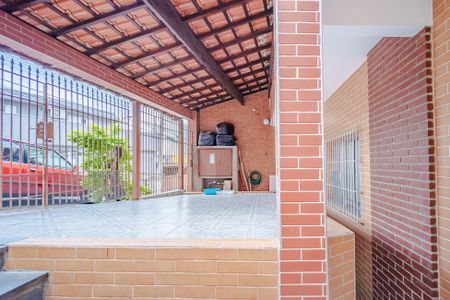 Garagem de casa à venda com 6 quartos, 400m² em Jaguaré, São Paulo