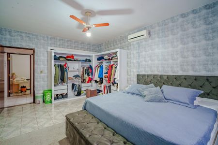 Casa à venda com 400m², 6 quartos e 2 vagas Casa à venda com 400m², 6 quartos e 2 vagasQuarto 3