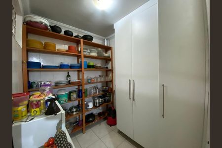Casa à venda com 198m², 3 quartos e 8 vagas
