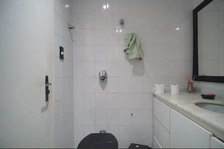Apartamento à venda com 202m², 3 quartos e 2 vagasBanheiro 2