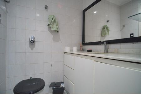 Apartamento à venda com 202m², 3 quartos e 2 vagasBanheiro 2