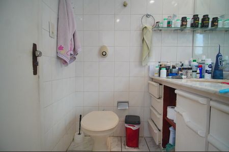 Apartamento à venda com 202m², 3 quartos e 2 vagasBanheiro da Suíte