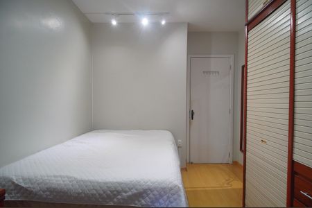 Apartamento à venda com 202m², 3 quartos e 2 vagasQuarto 2