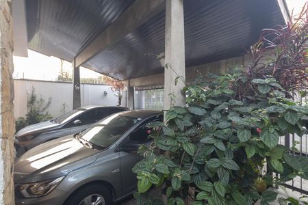 Garagem de casa à venda com 5 quartos, 302m² em Vila Albertina, São Paulo