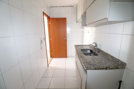 Cozinha de apartamento para alugar com 2 quartos, 56m² em Jardim Satélite, São José dos Campos