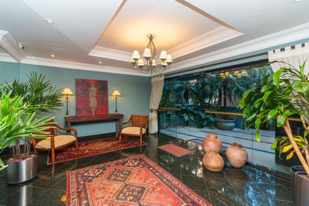 Apartamento à venda com 201m², 3 quartos e 4 vagas Apartamento à venda com 201m², 3 quartos e 4 vagasHall Social